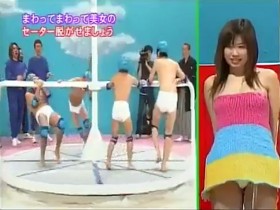 日本综艺踩转盘扯掉女性毛衣的节目